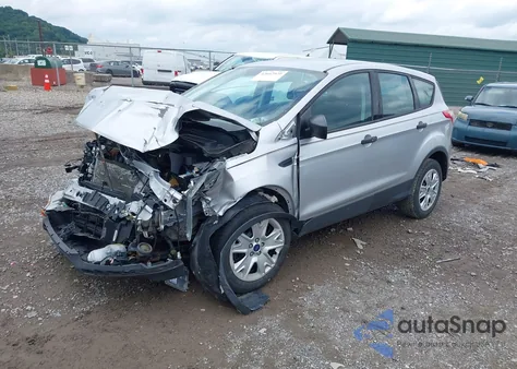 2016 Ford Escape S z USA, uszkodzony, nr VIN 1FMCU0F75GUB80550